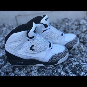 Kids Size 13 Shaq Tito Basketball Shoes, worn once